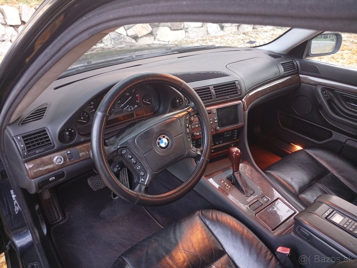 BMW e38 - 2