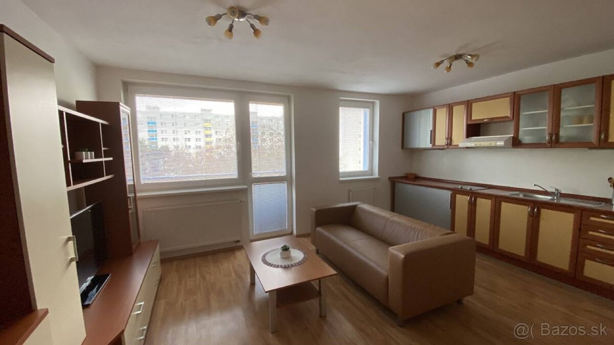 2-izbový byt na Rezedovej ulici v Ružinove - 2