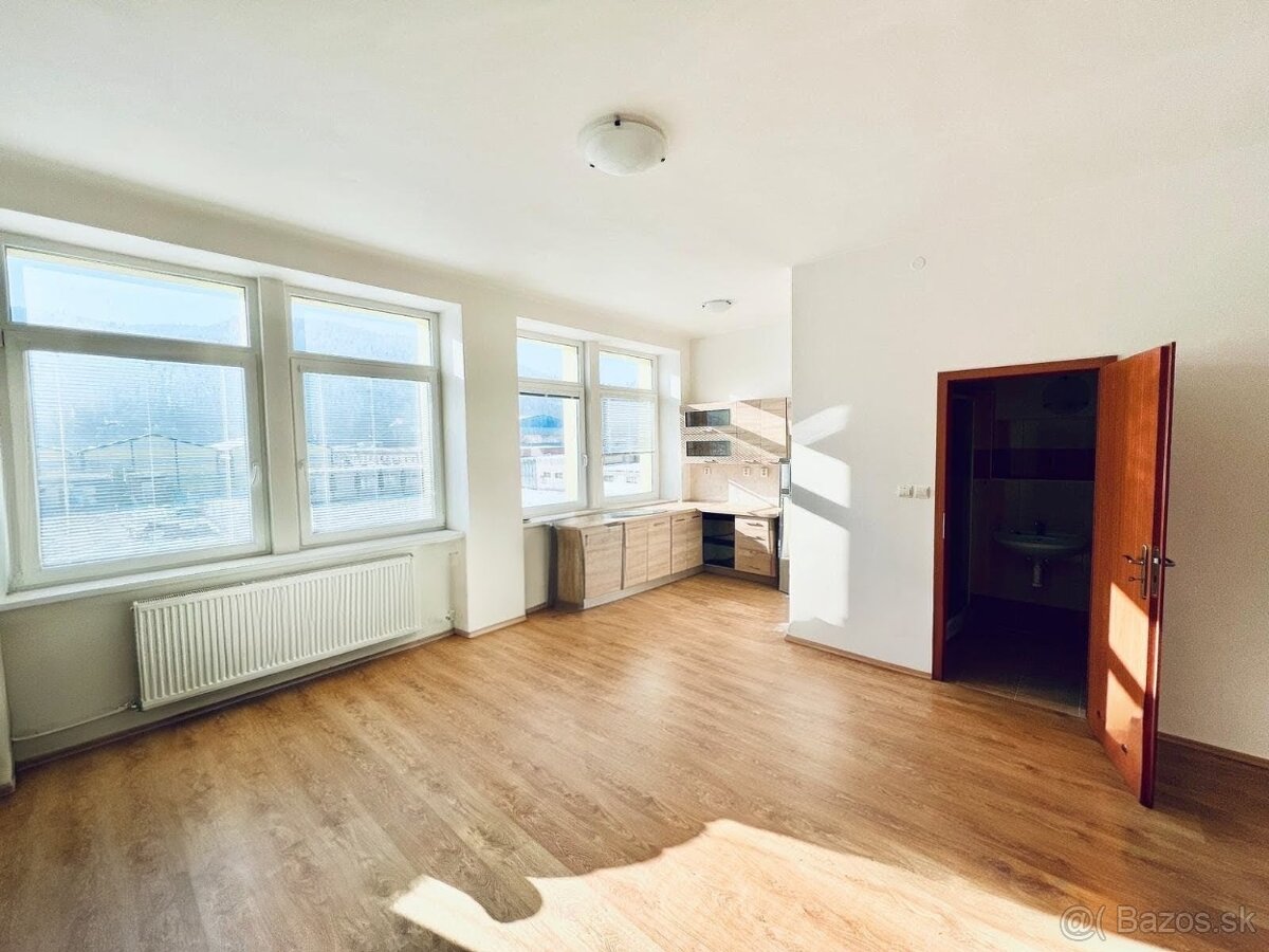 Slnečný 2 izb.byt na prenájom v Ban.Bystrici. Voľný ihneď - 2