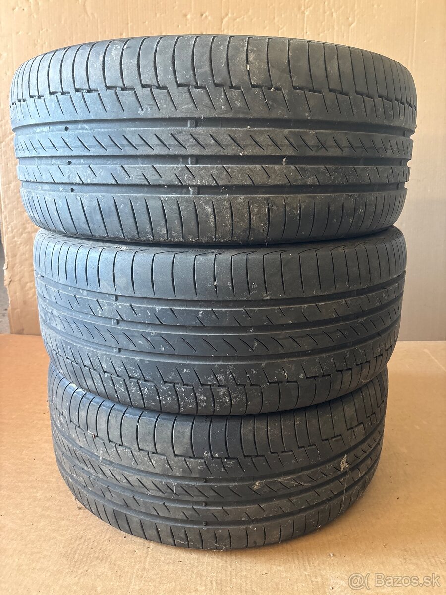 245/45 R19 - 2