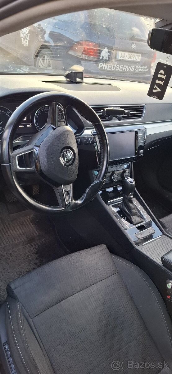 Škoda superb 3 1.6tdi vslusšnom stave - 2
