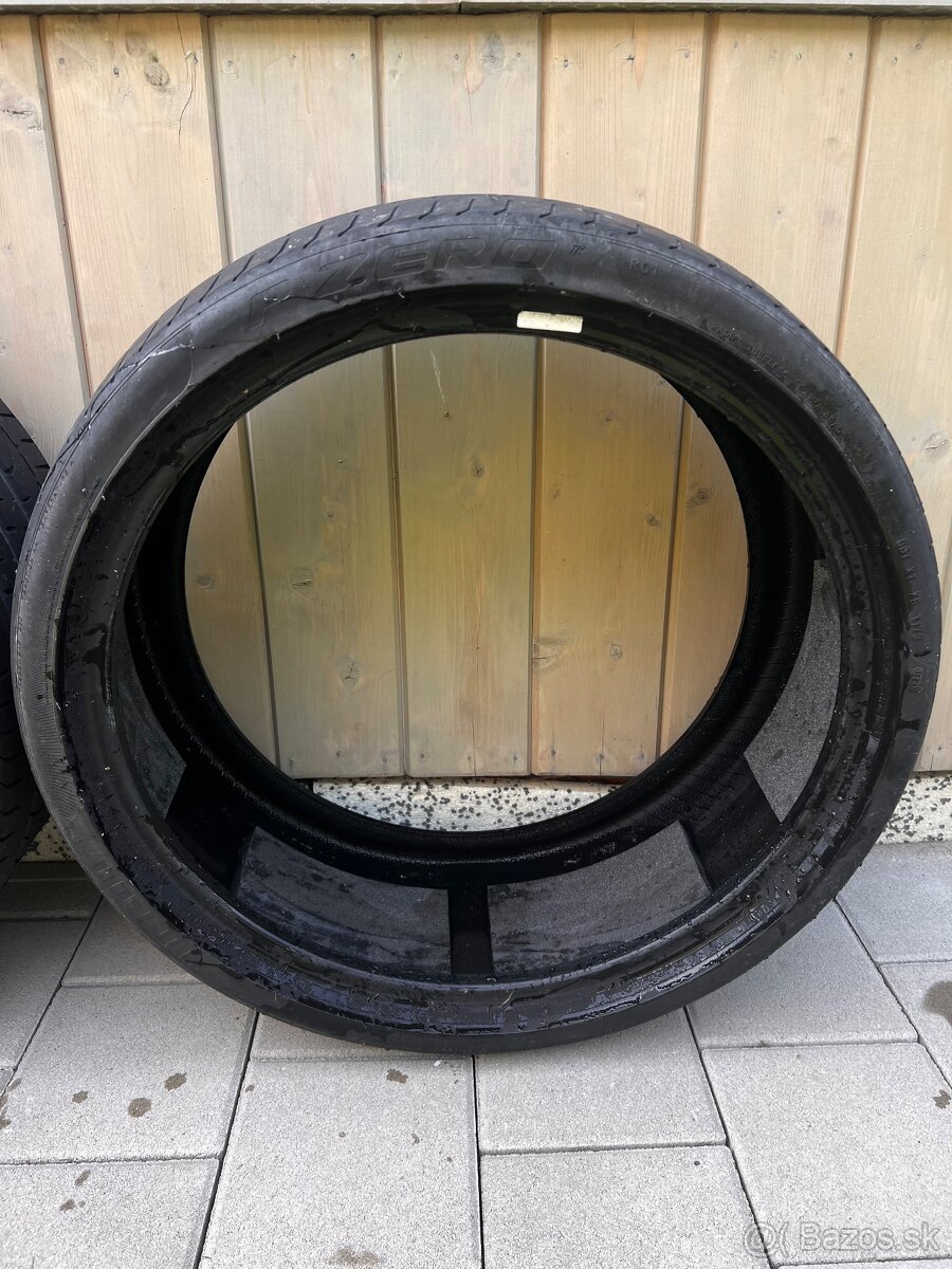 Pirelli P Zero -285/30 R21 - 2