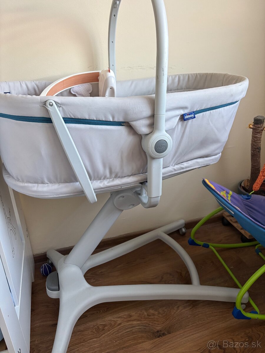Predám Chicco - Detská postieľka 4v1 BABY HUG - 2