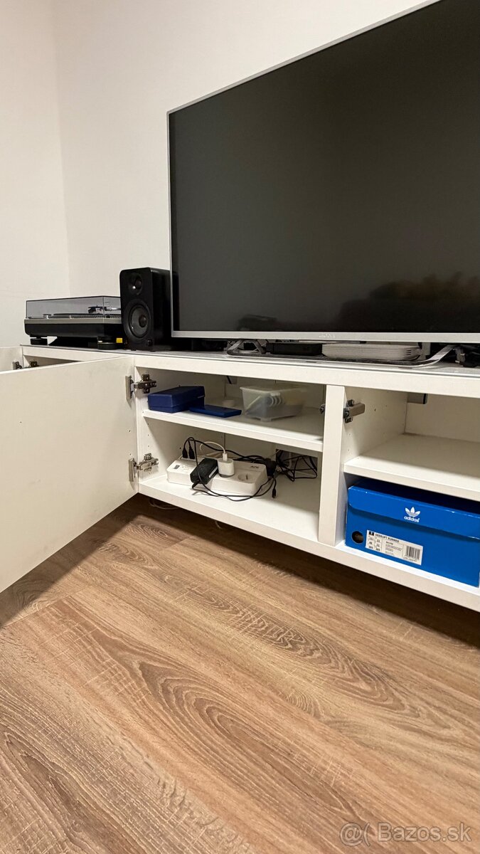 Predám IKEA Besta - skrinka pod TV - 2