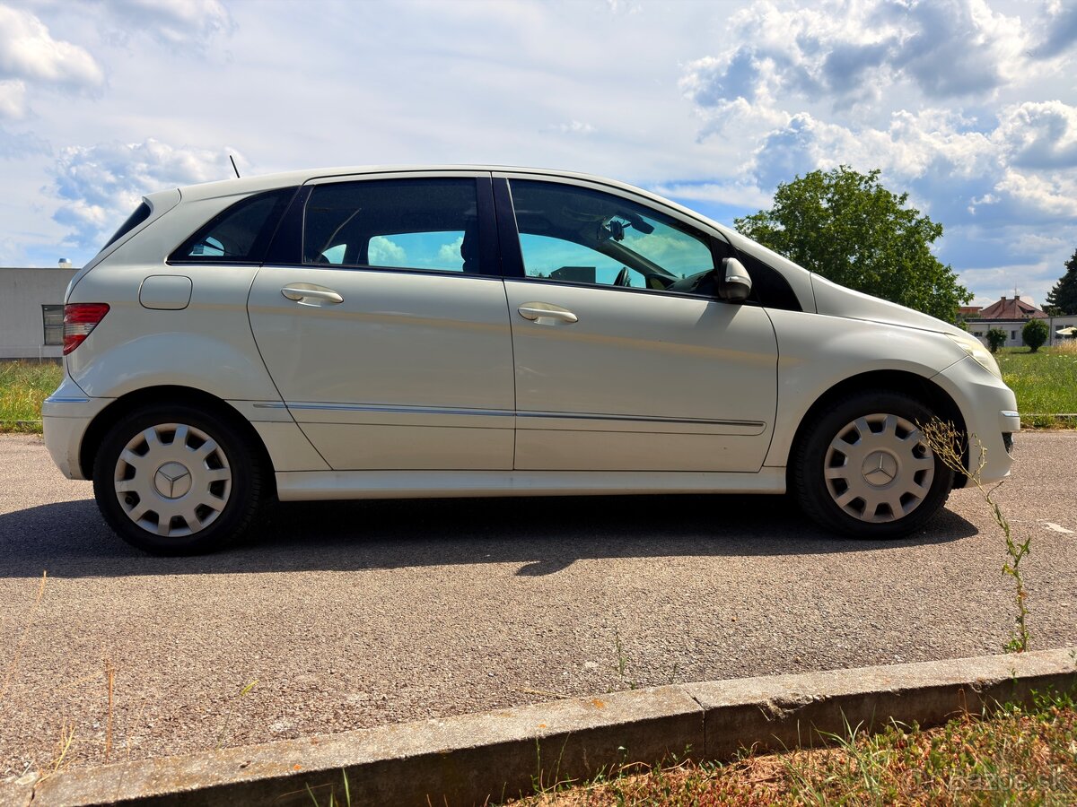 Mercedes-Benz B 180 CDI - 2