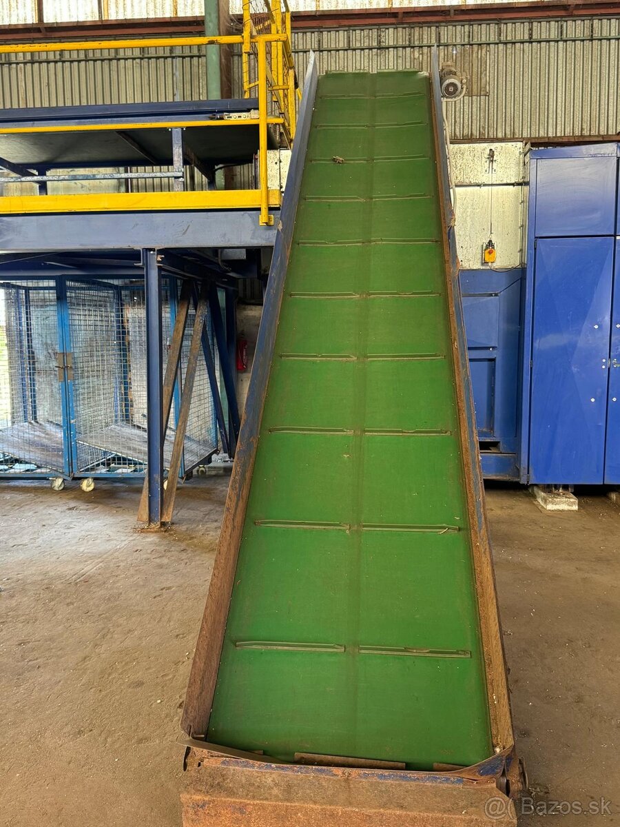 Pásový dopravník šikmý 5,6m - 2