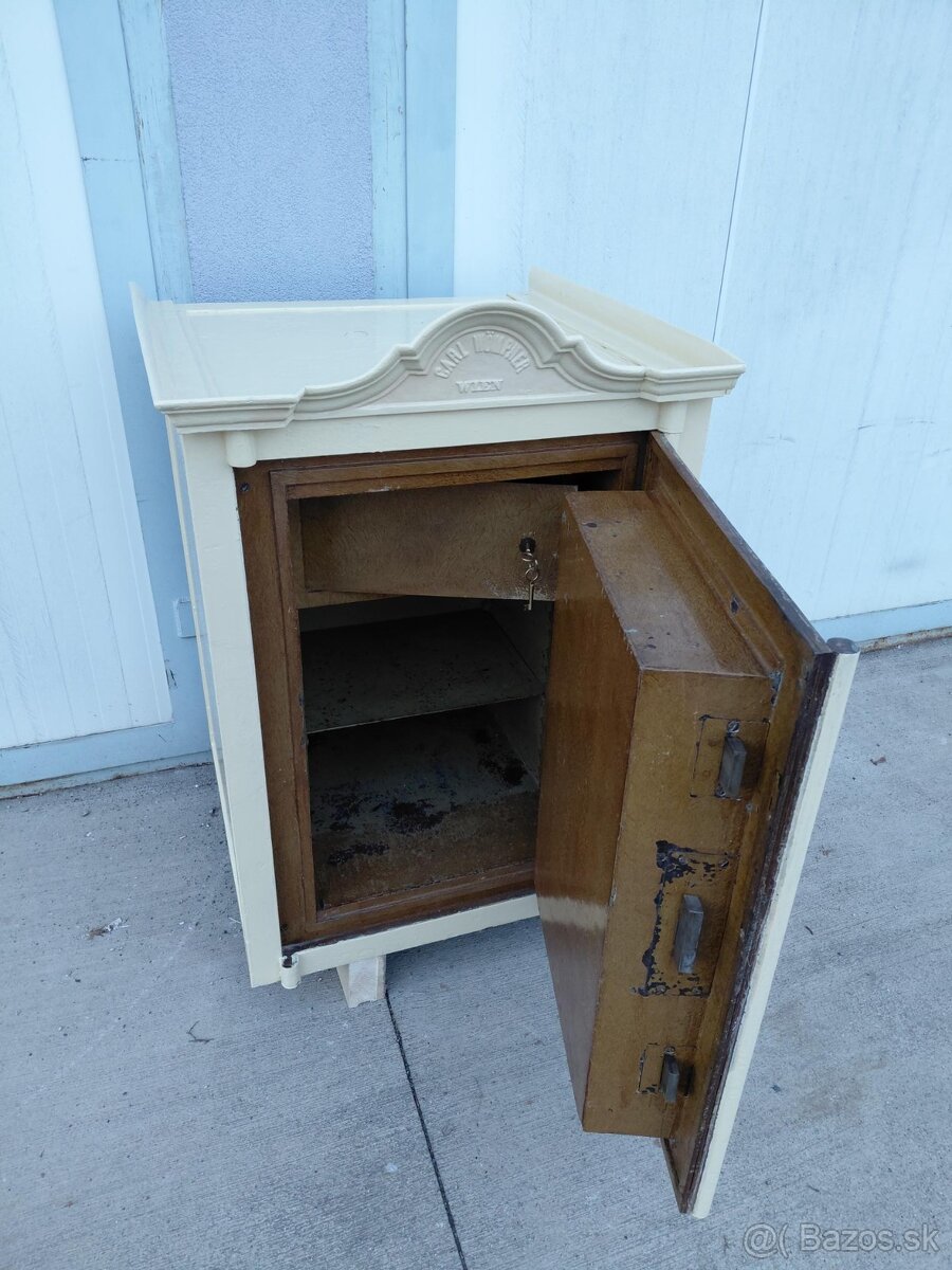 Starožitný trezor - 2