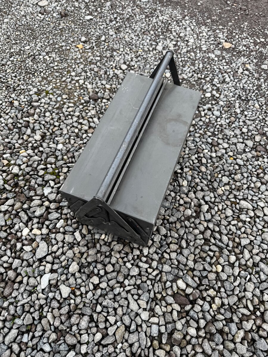 Prenosný kovový box - basa na náradie - 2