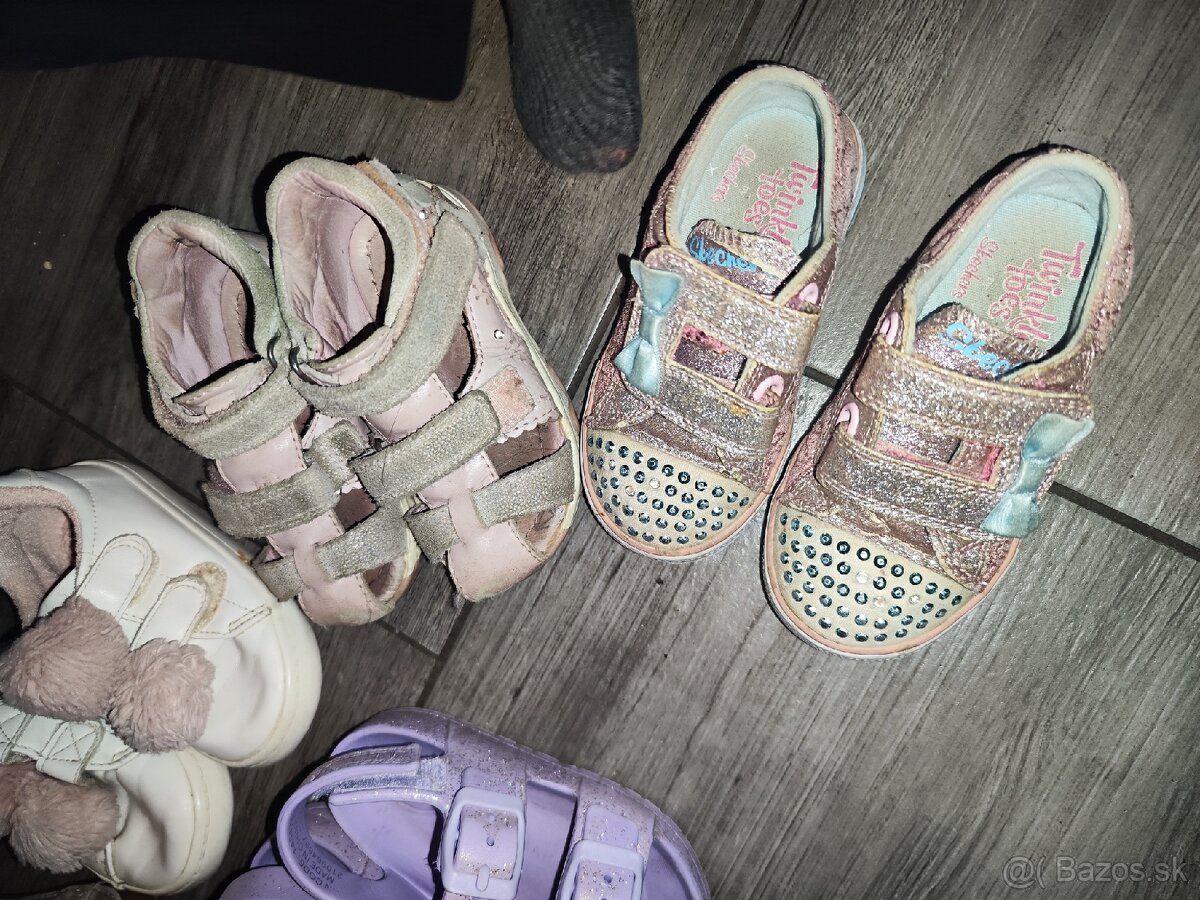 Balík topánočiek veľ 23 - 2