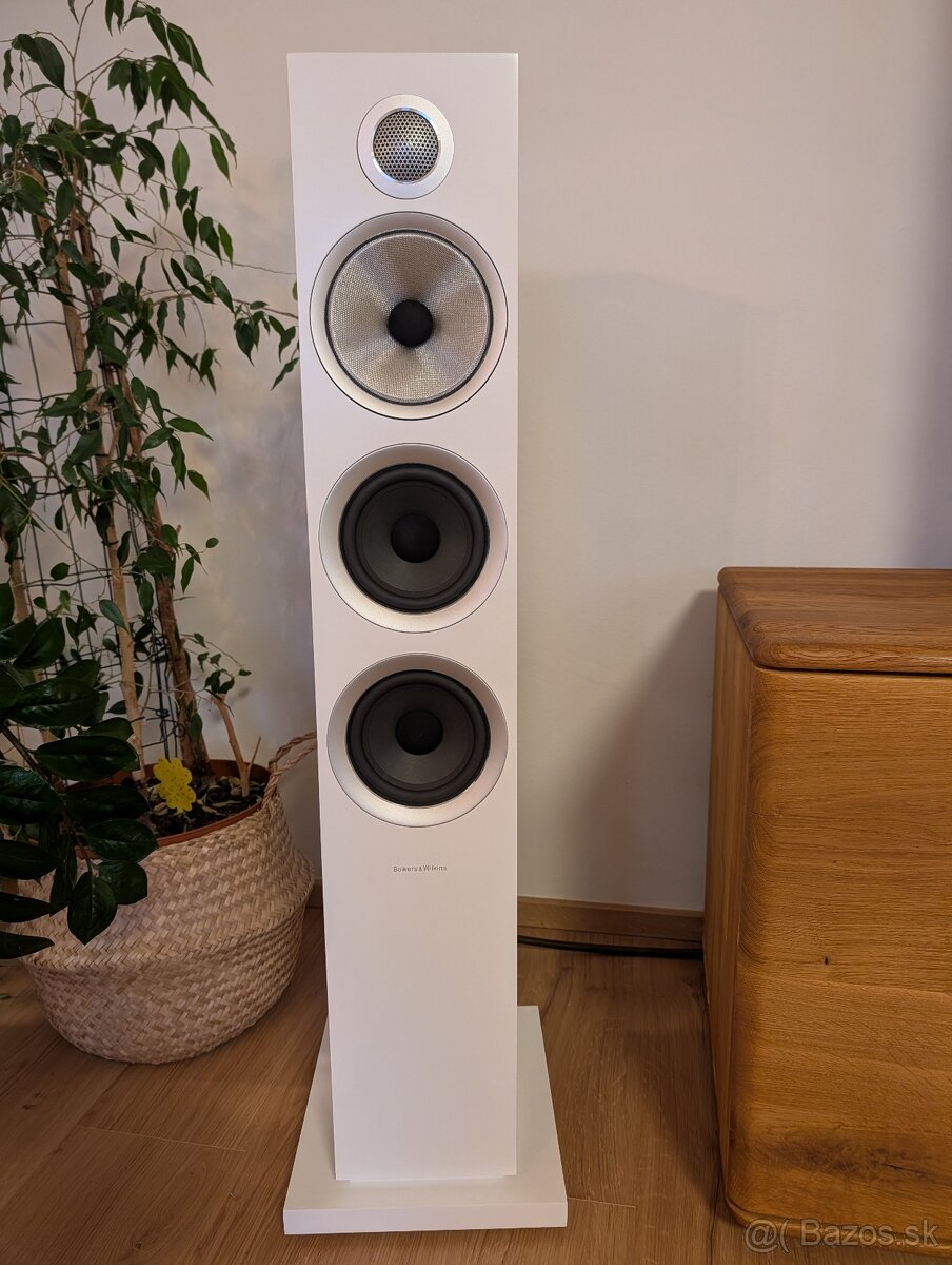 Bowers & Wilkins 704 S2 - 2