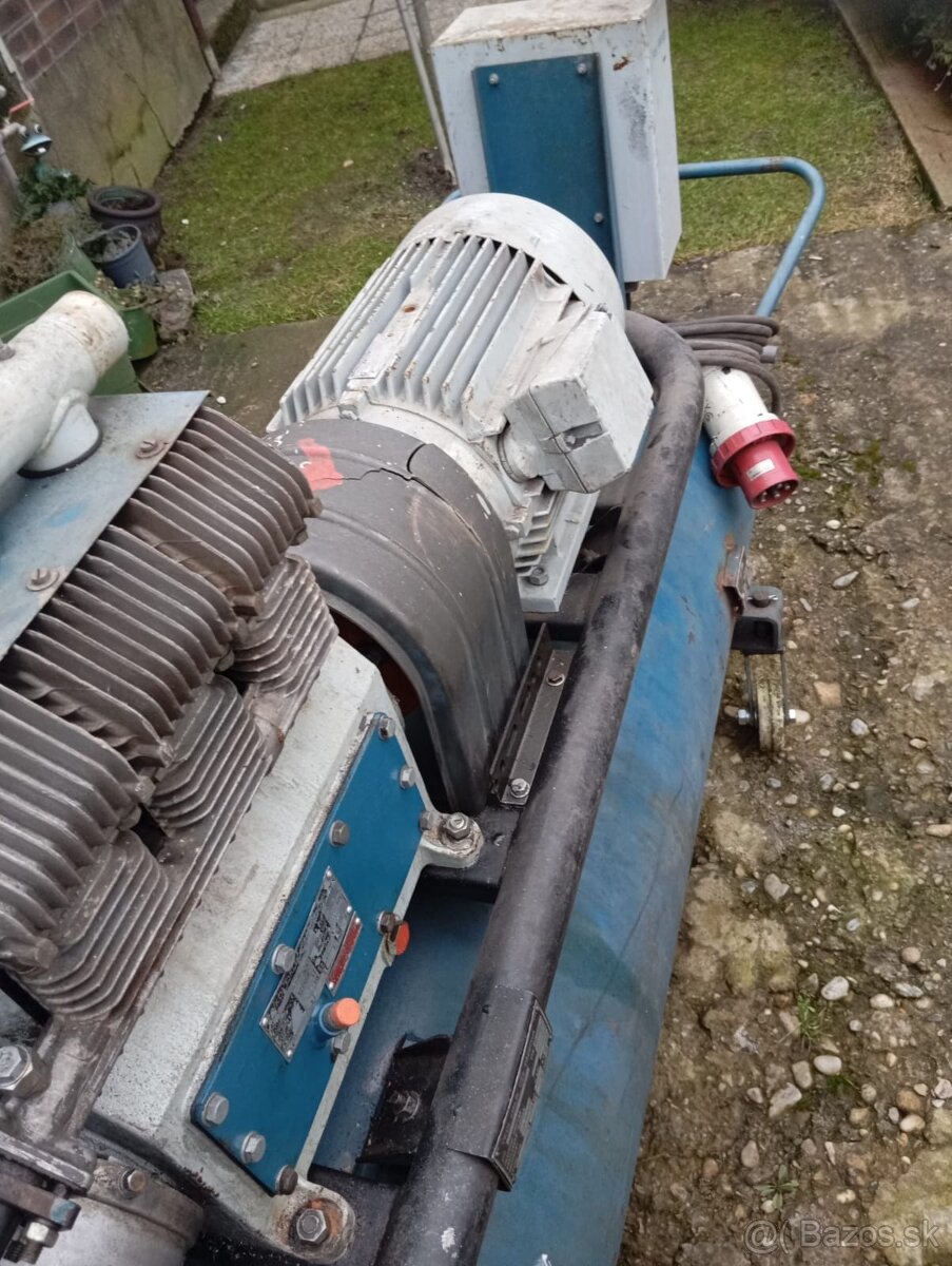 Predám kompresor Orlik 3-valec/PKS 50-2 - 2