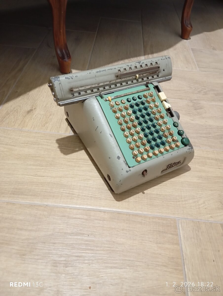 Retro kalkulačka - 2