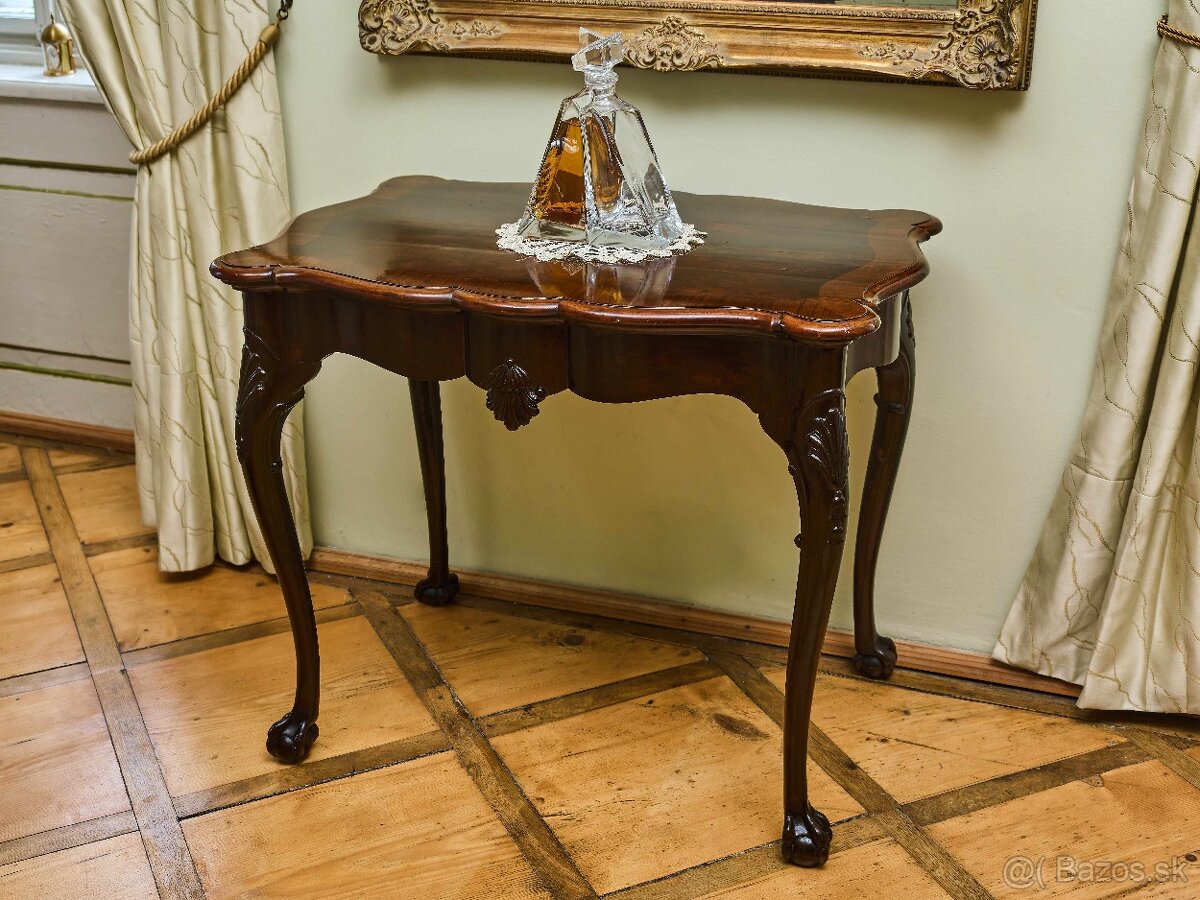 Stolík Chippendale - 2