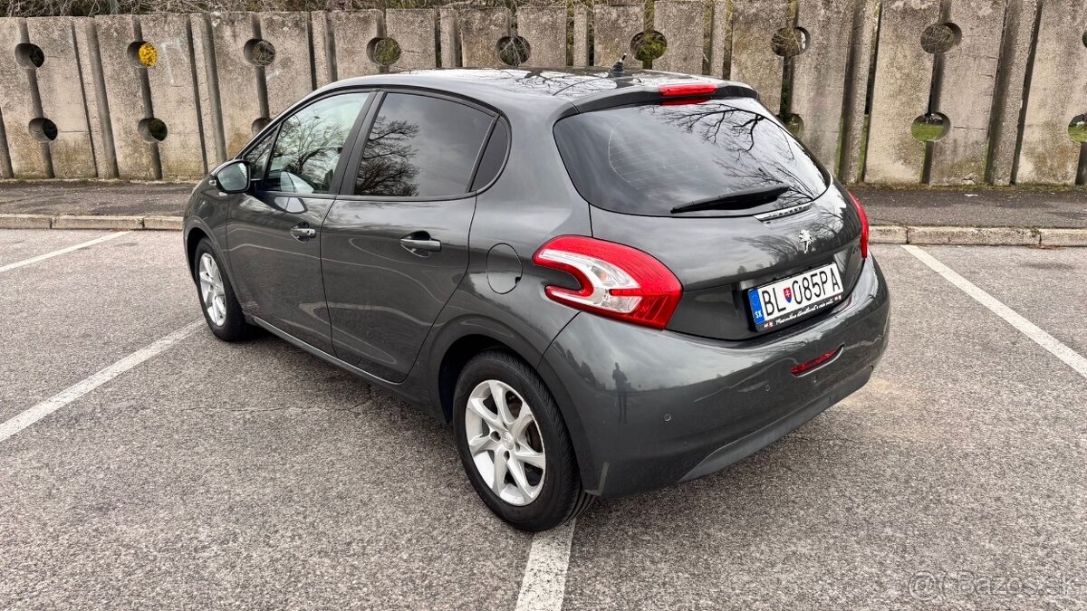 Peugeot 208 - 2