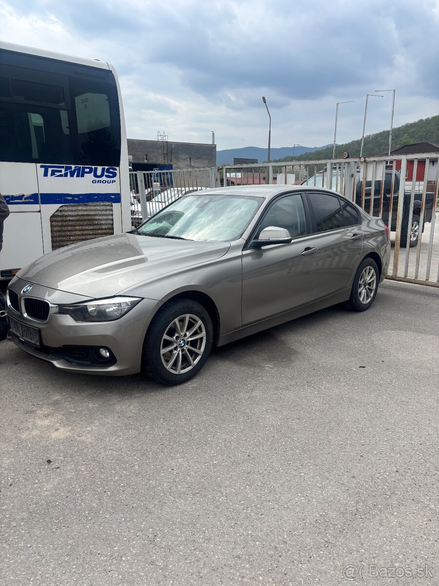 BMW 320D 4X4 AT Nepojazdne - 2