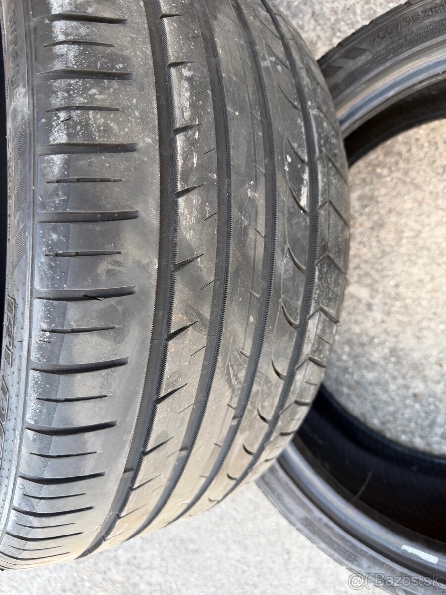 255/35r19 Letne - 2