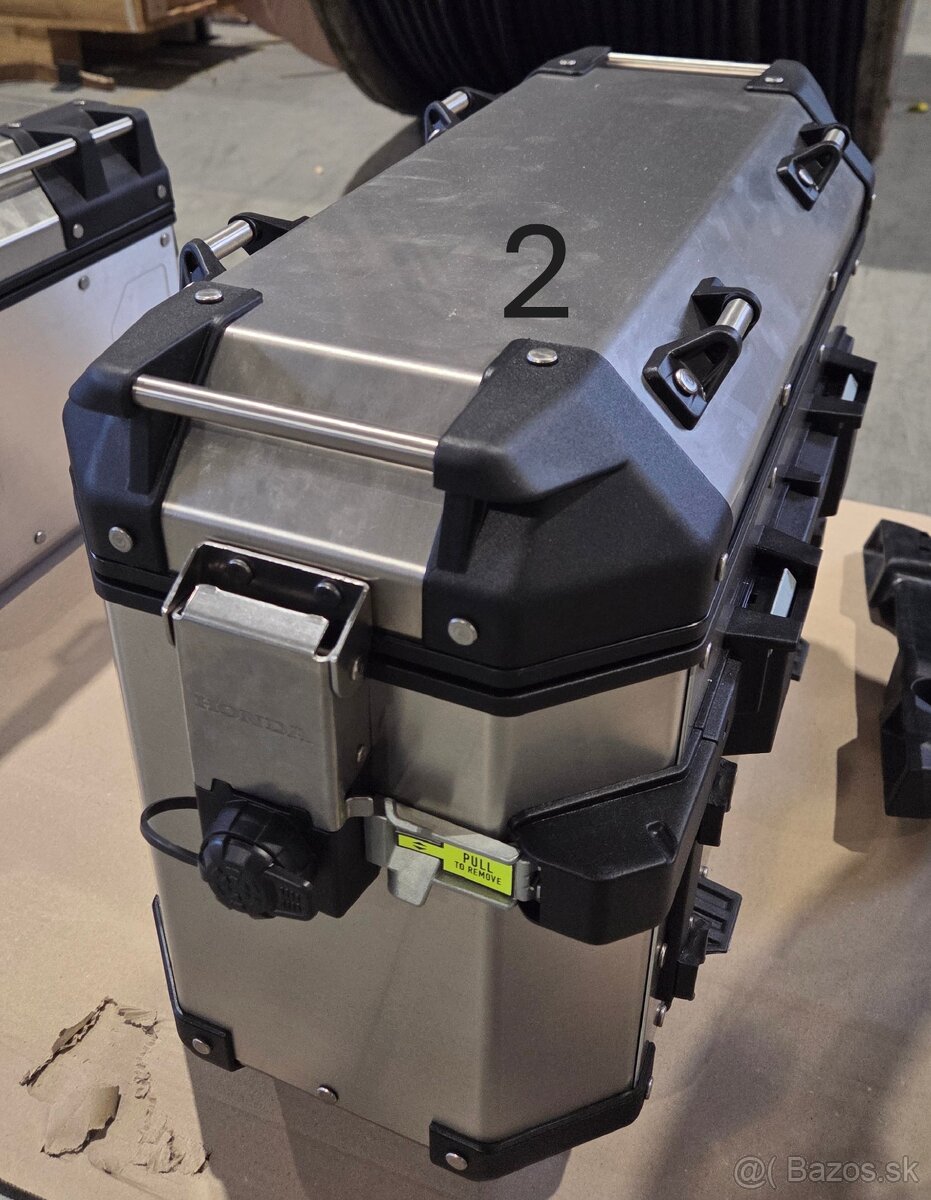 Predam diely na AFRICA TWIN 1100 - 2