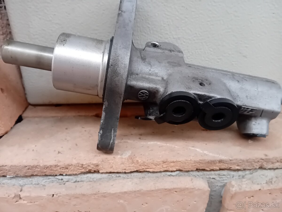 VW Škoda Superb valec posilňovania bŕzd - 2