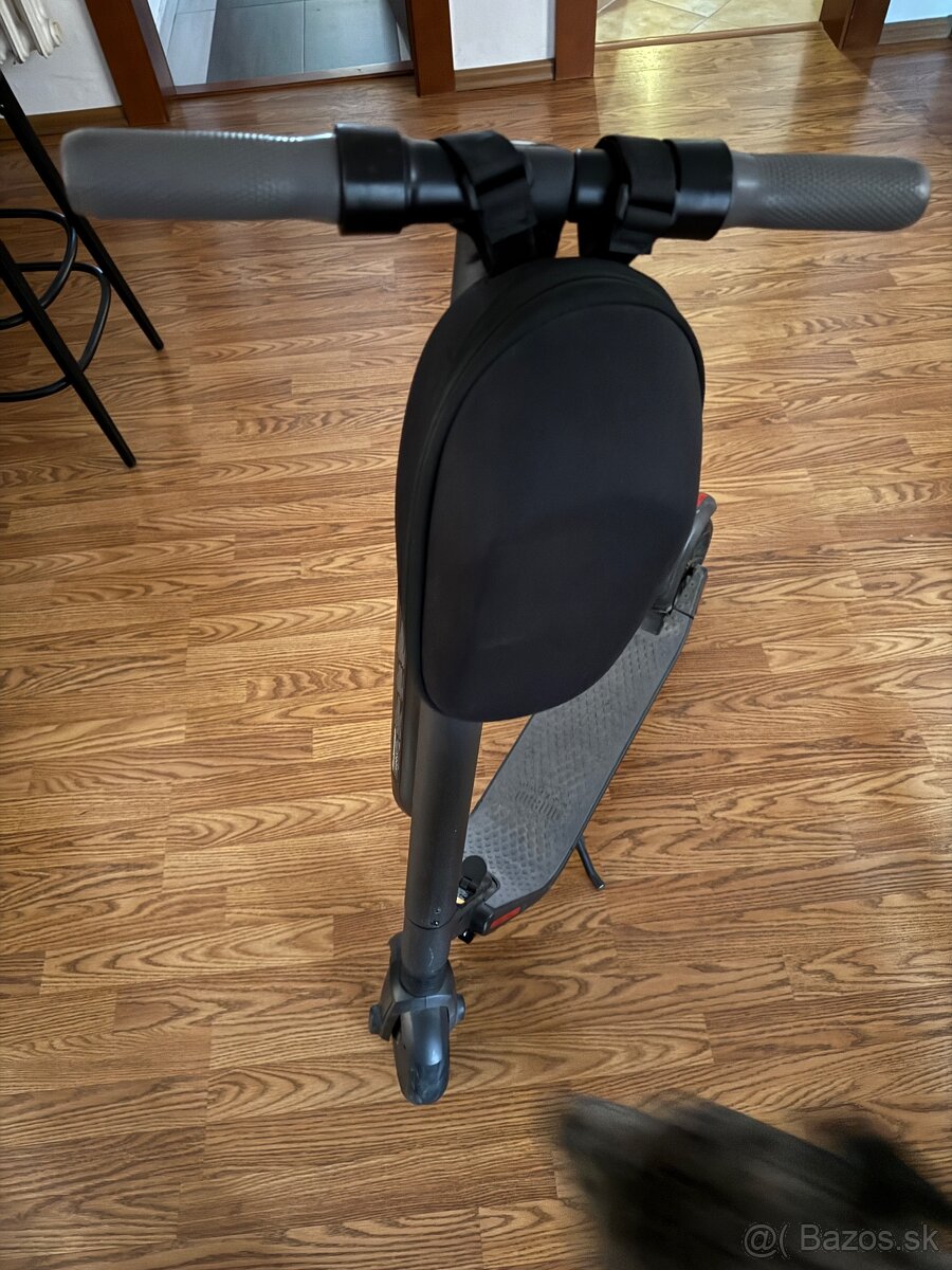 Elektricka kolobežka Ninebot ES2 - 2