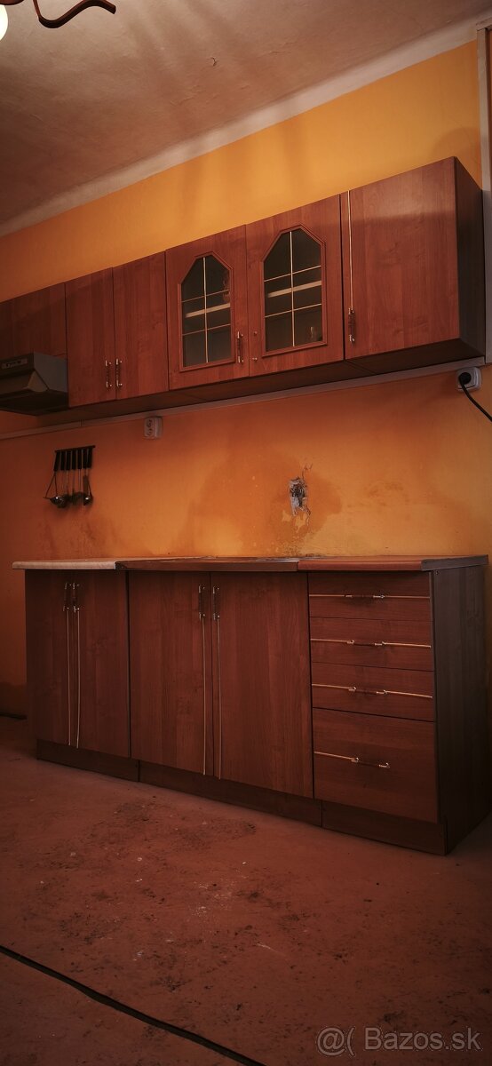 Kuchynská linka - 2