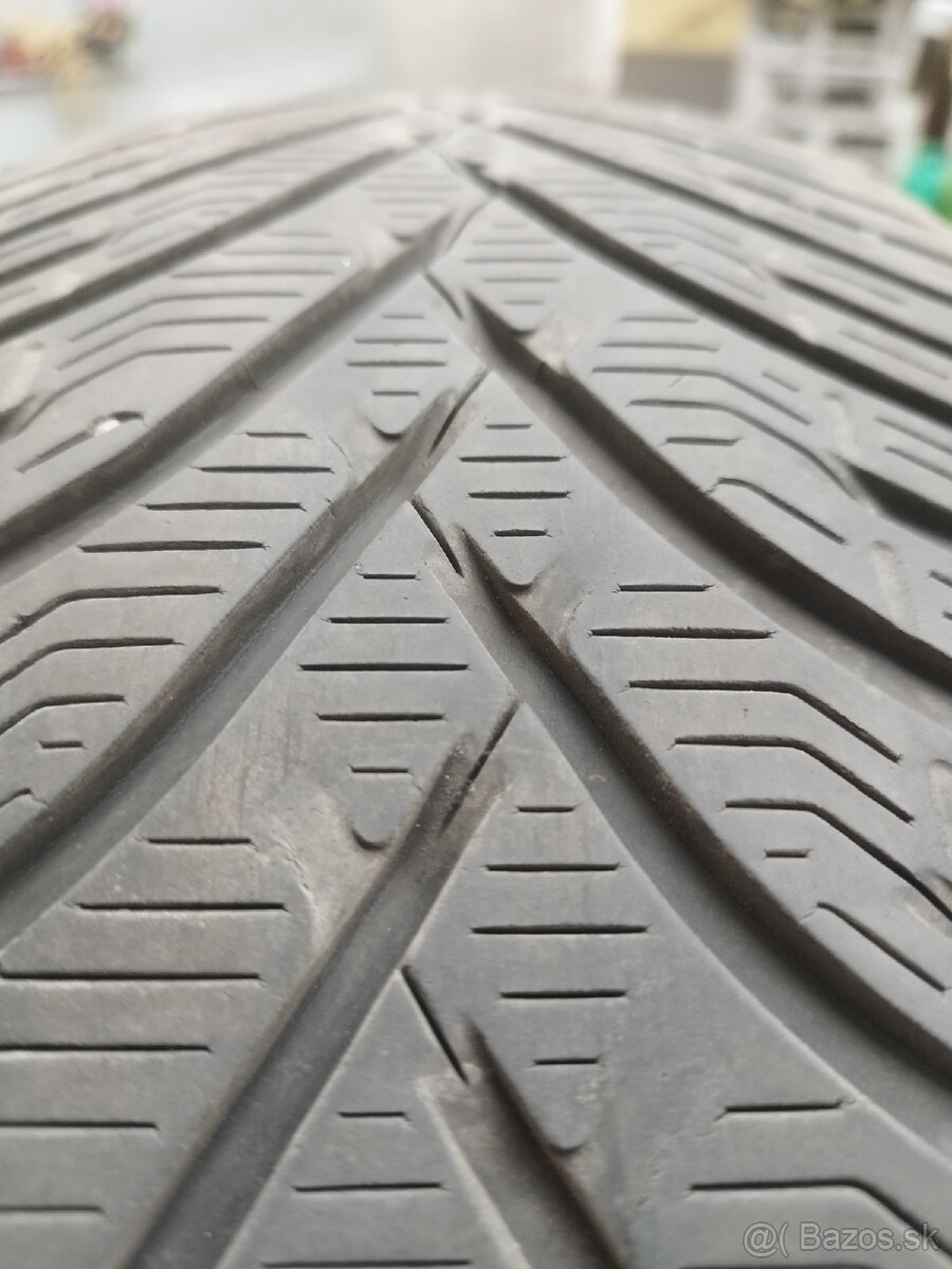 Zimné pneu 215/60 R17 - 2