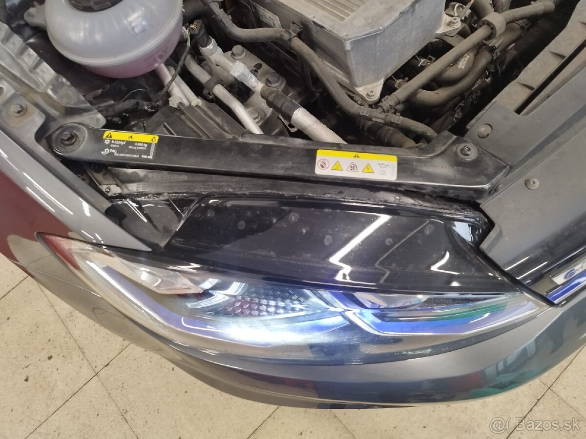 Predné pravé svetlo Volkswagen eGolf - 2