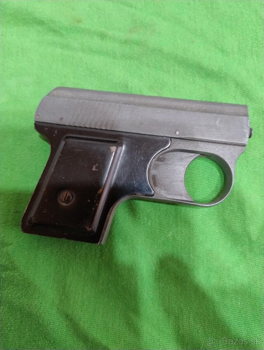 Pištol Slávia - 2