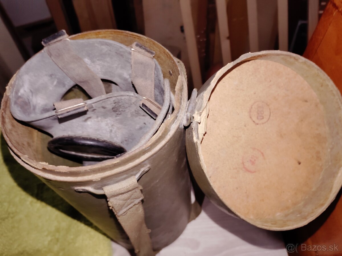plynová maska z roku 1953 - 2
