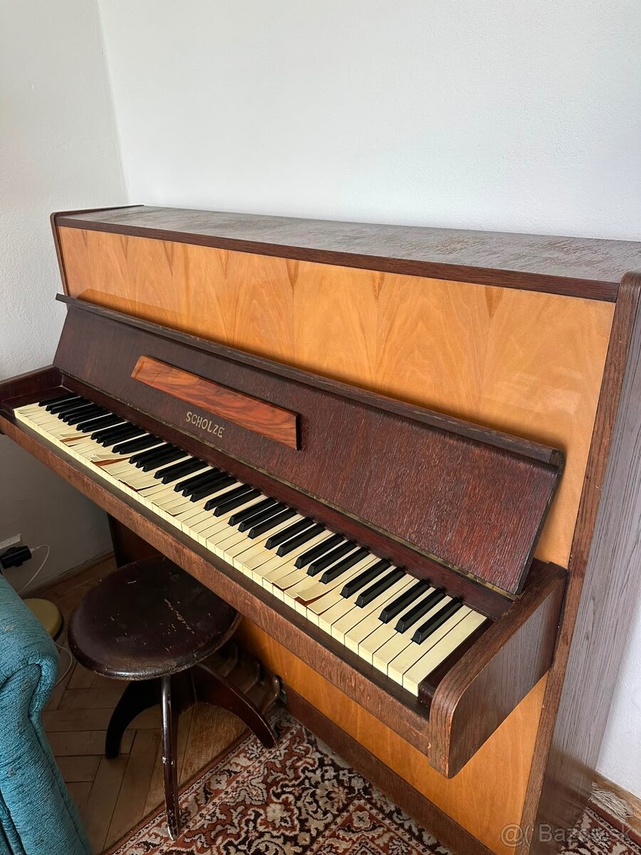 Pianino Scholze (70. roky) - 2