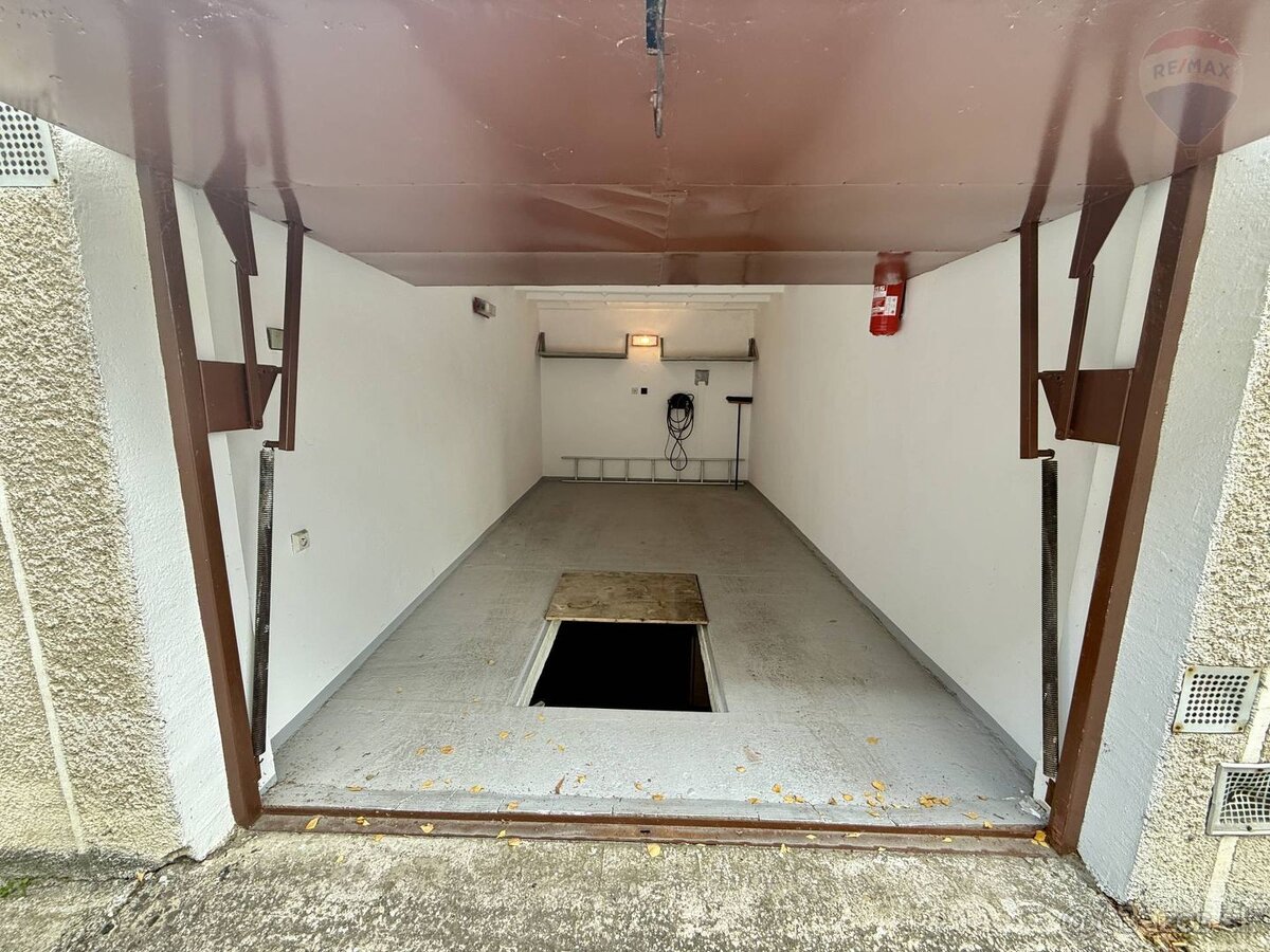 PRENÁJOM: GARÁŽ - 18M2, DUNAJSKÁ STREDA, JILEMNICKÉHO UL. - 2