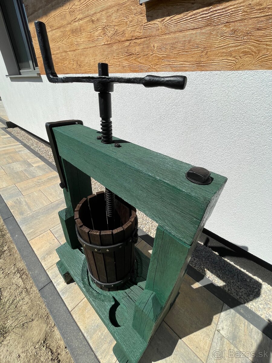 Starožitný zrepasovaný lis na hrozno - 2