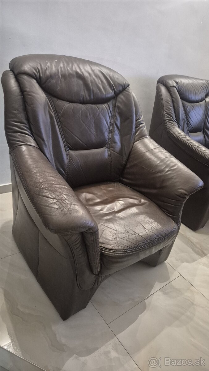 Hnedá kožená sedacia súprava - 2