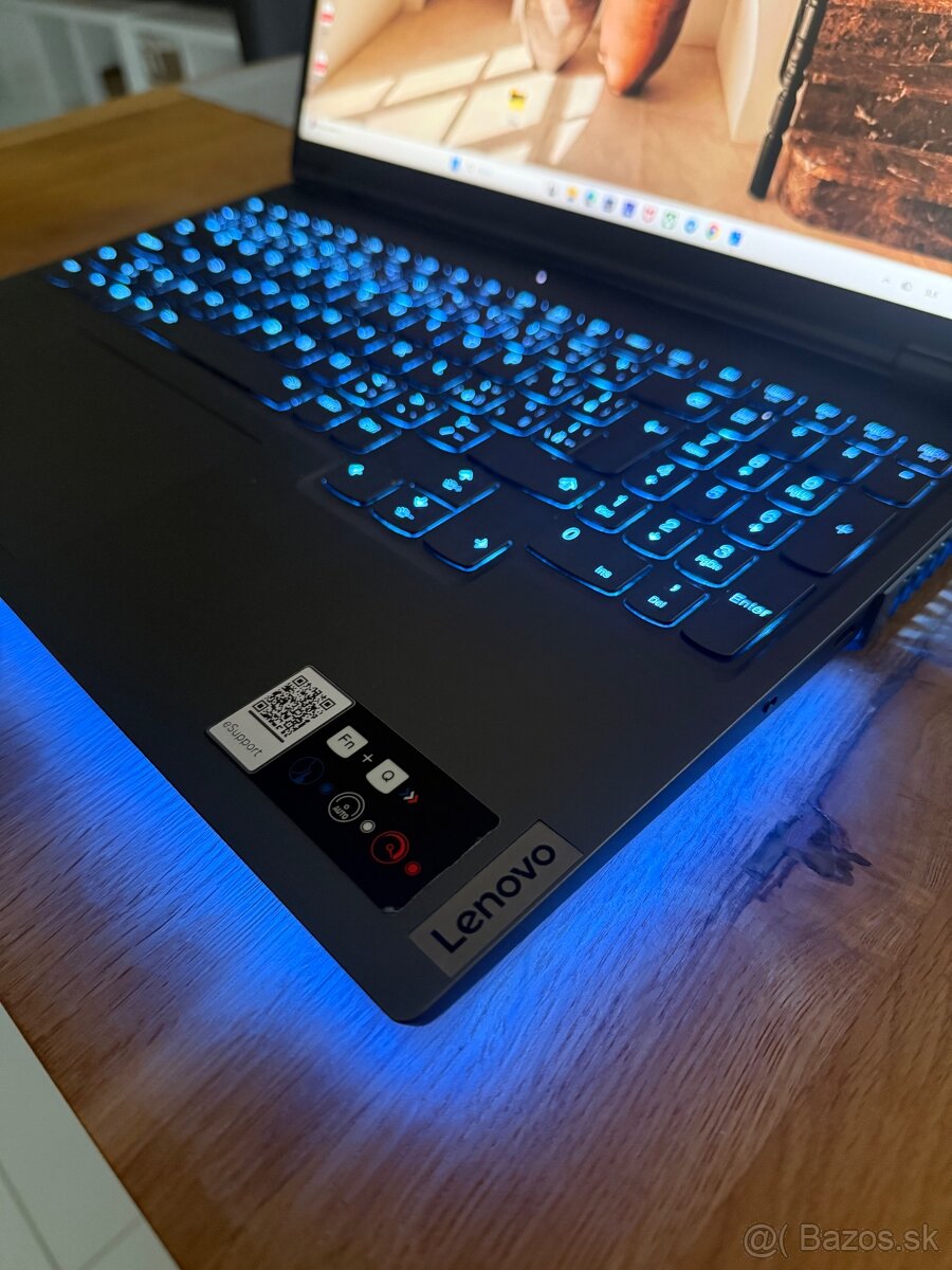 Lenovo Legion 7 (RTX 3070, 32 GB RAM) - 2