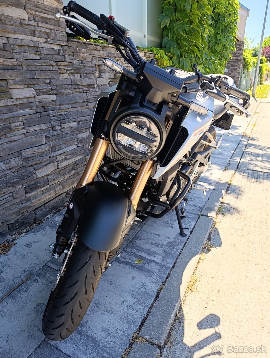 Honda CB125R- 5480km - 2