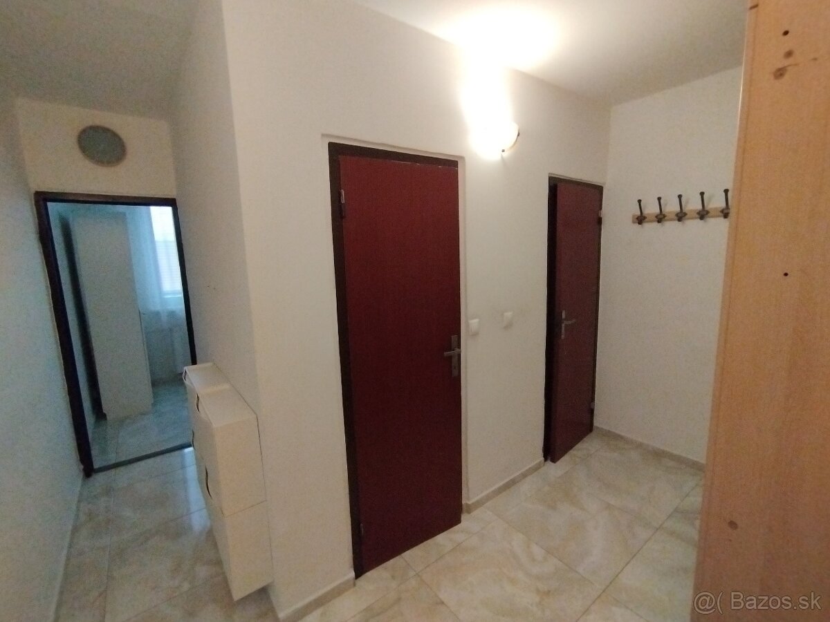 Predávam 1 izbový byt vo Vrbovom - 2