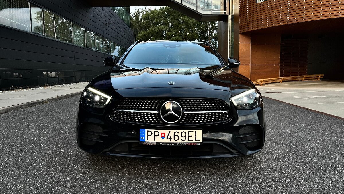 Mercedes-Benz E trieda 300de AMG line - 2