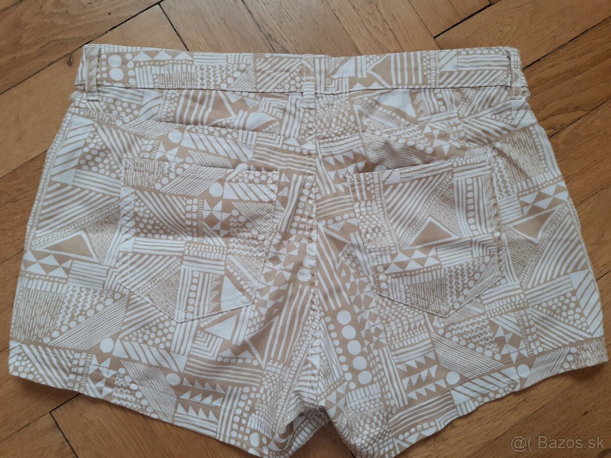 vzorované kraťasy v.38 - 2