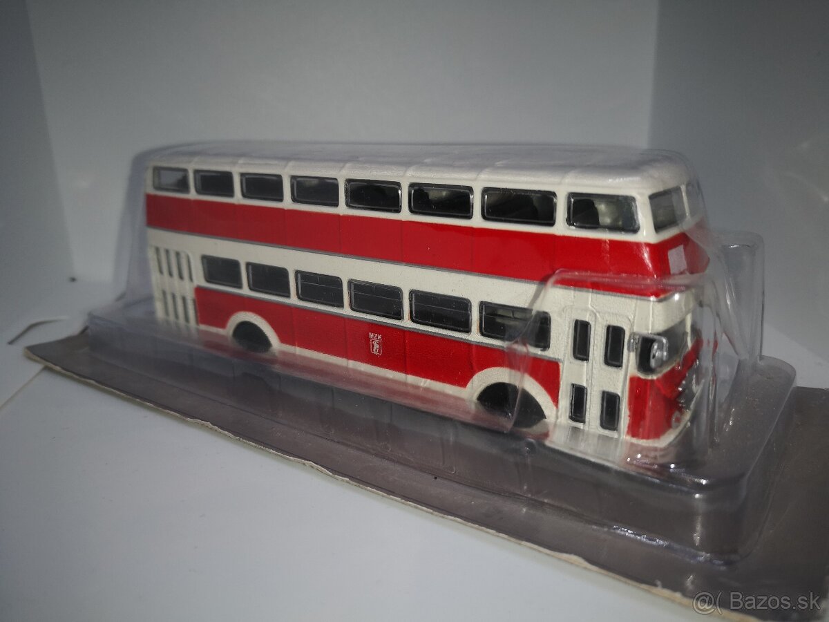 Predám kovový model poschodového autobusu 1:72 - 2