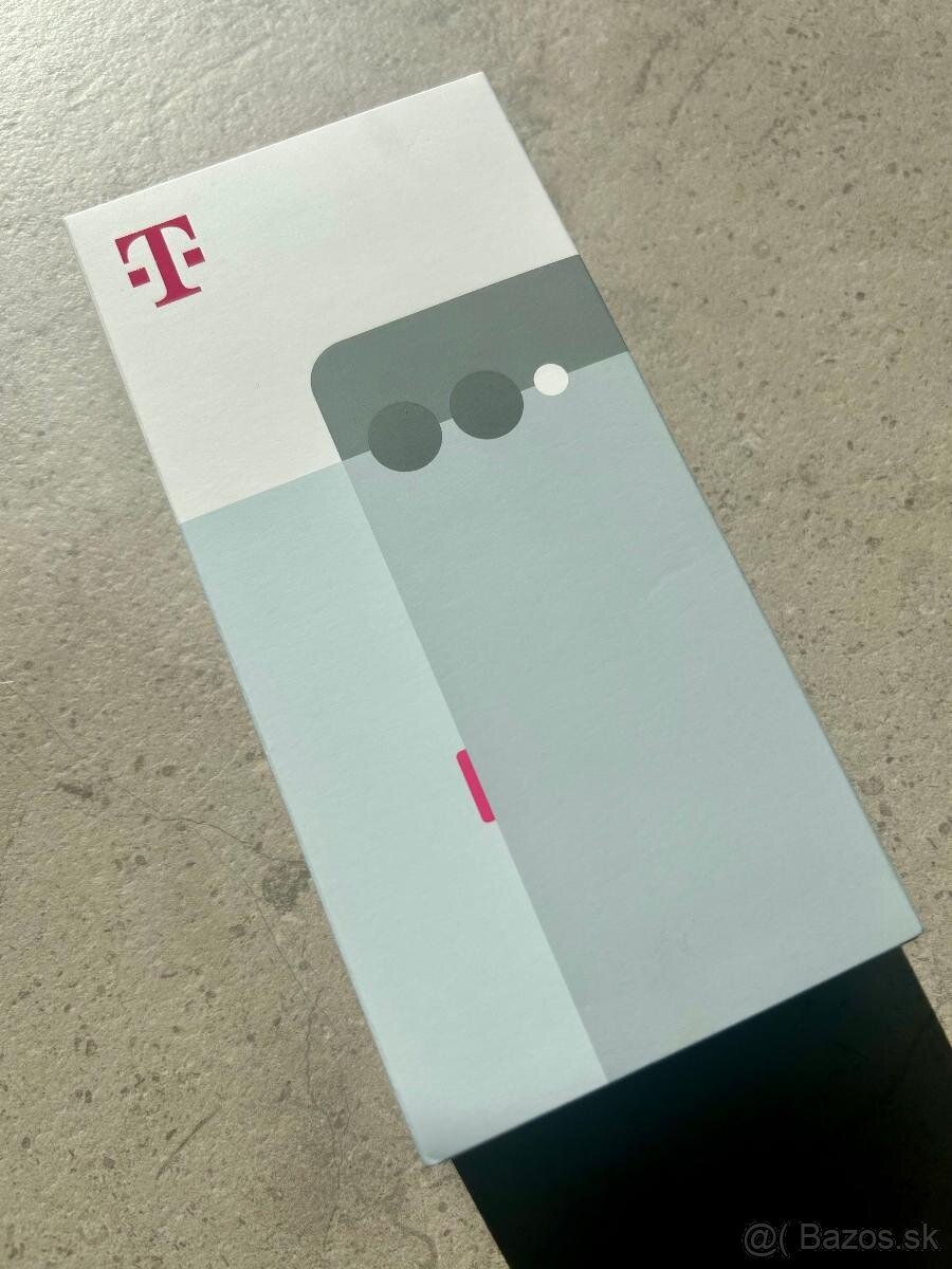 Nerozbalený T Phone 3 - 2