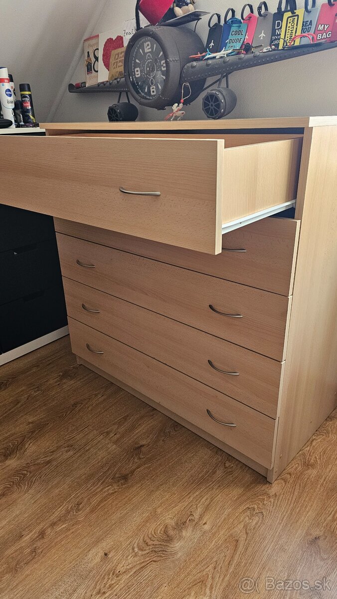 Komoda - 2