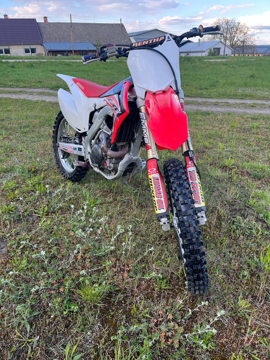 Predam hondu crf450