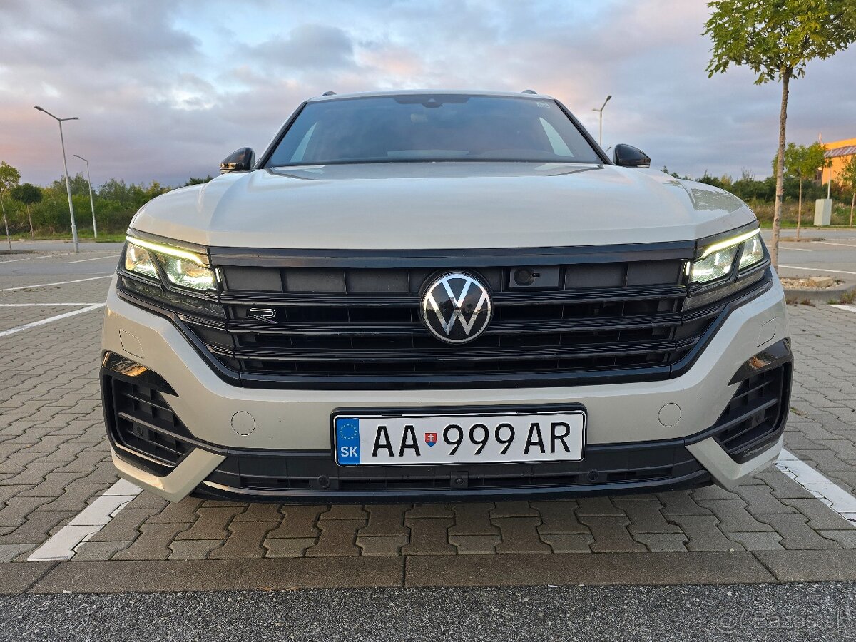 Volkswagen Touareg R-Line 3.0 tdi - 2