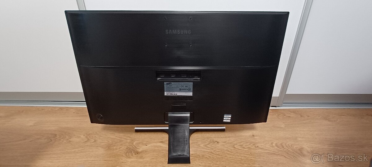28" Monitor Samsung 4K model U28E590D - 2