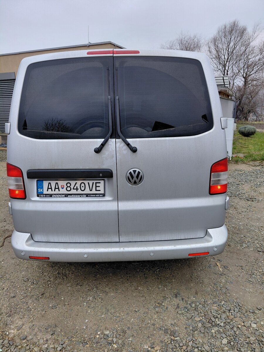 Predám wolksvagen transportér 8 miestne - 2