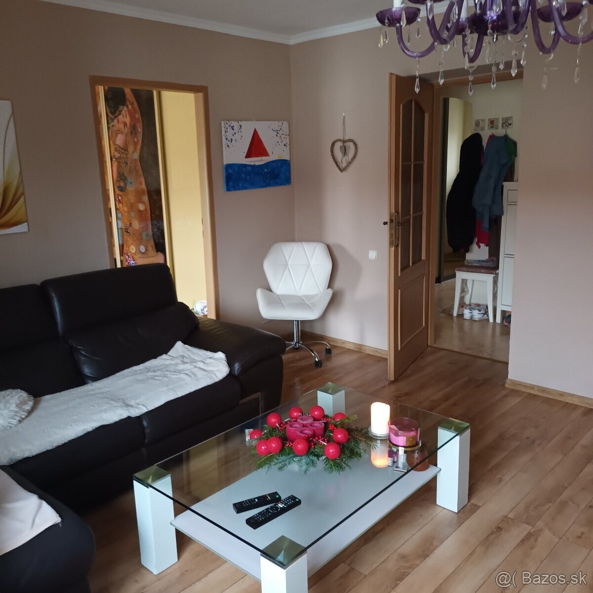 Ponúkam na prenájom priestranný 2-izbový byt Stefanikova Tri - 2