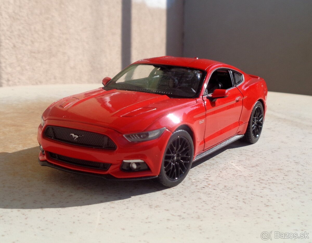 1:24 Ford Mustang - 2