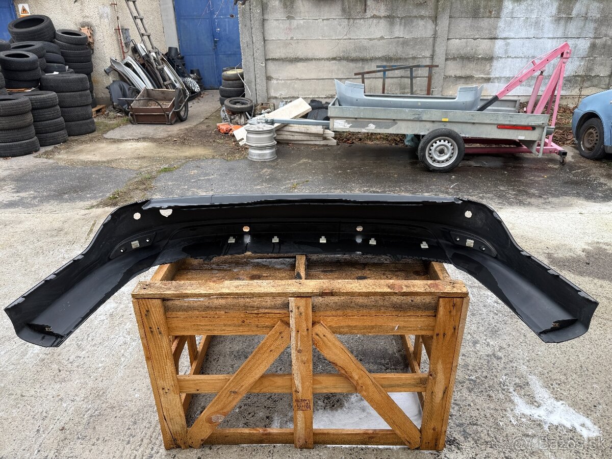 Ford Focus III. combi - zadný nárazník - 2