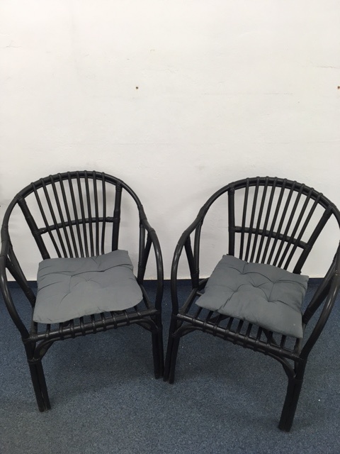 Čierne stoličky - 2