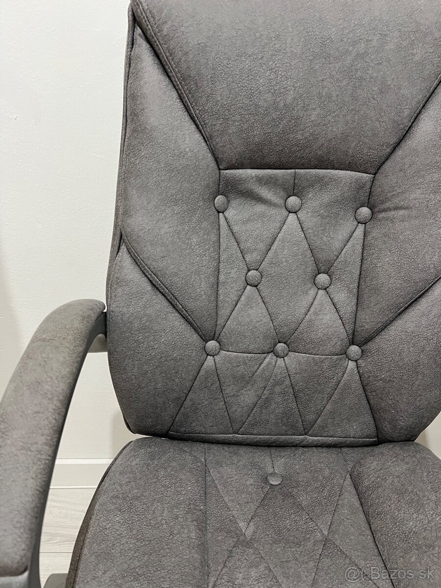 Kancelárska stolička - 2