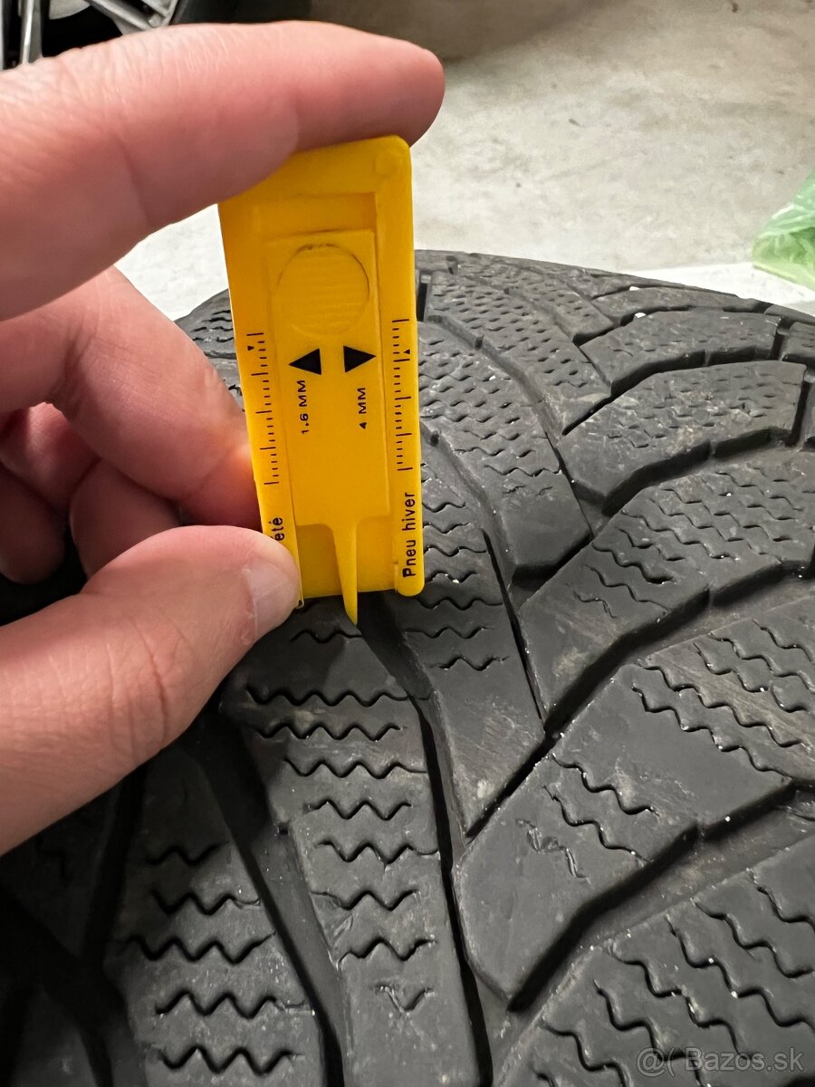 Zimné 235/55 R19 Nexen - 2